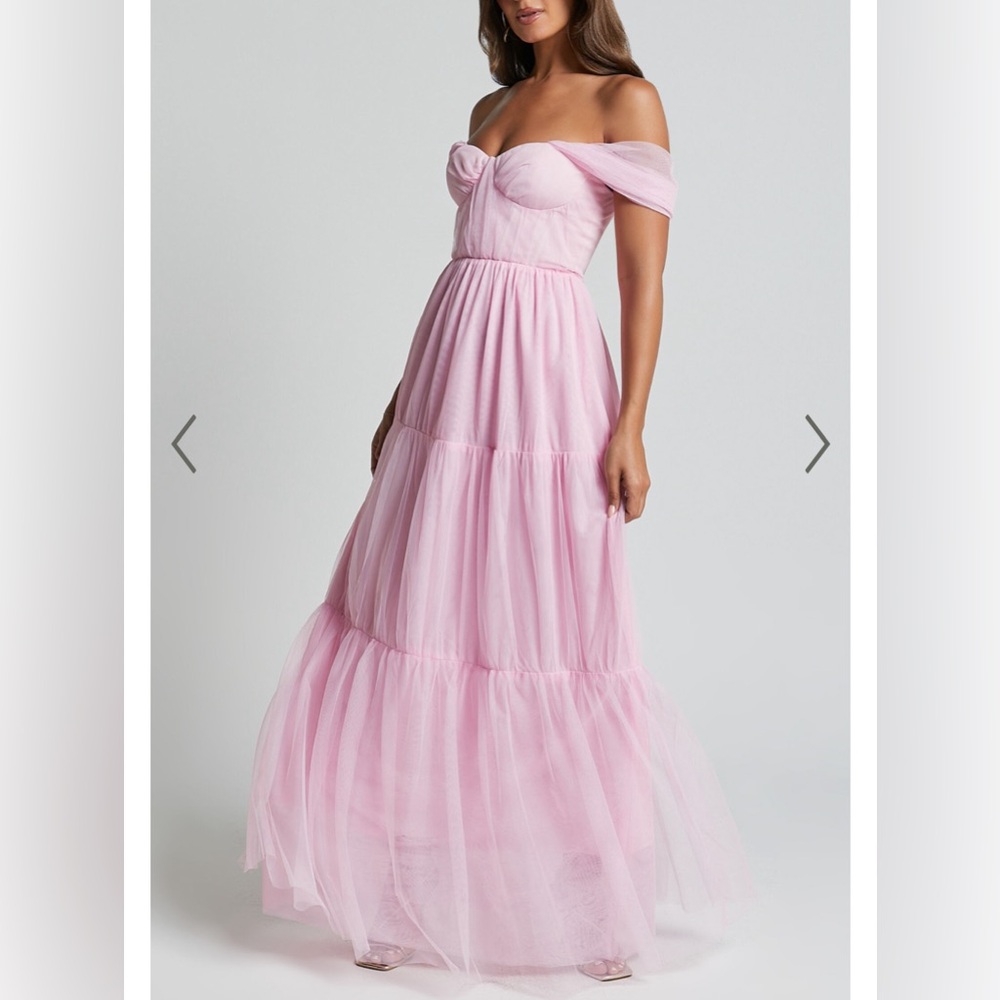 ONTARIO MAXI DRESS OFF SHOULDER CORSET BODICE TULLE DRESS IN BALLET PINK
SHOWPO